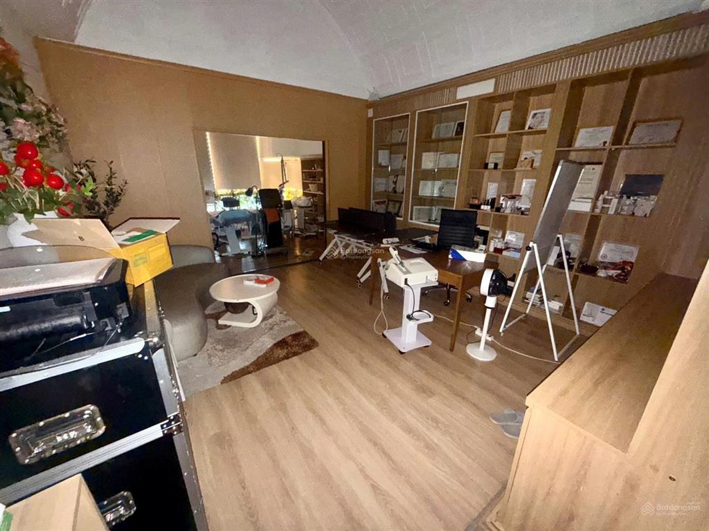 Văn phòng cho thuê full nội thất nguyễn văn thủdt 50m2 giá chỉ 11 triệu