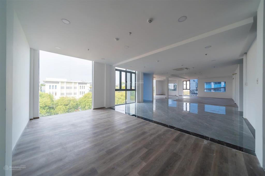 Cho thuê văn phòng nguyễn văn thủdt 165m2