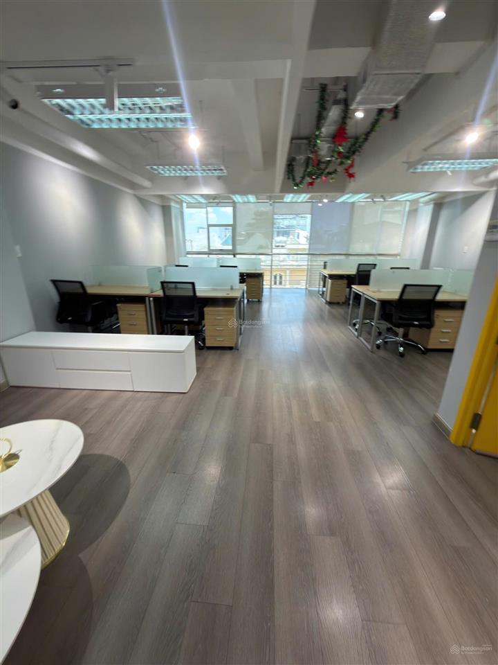 Cho thuê văn phòng bình thạnh full nội thất dt 145m2