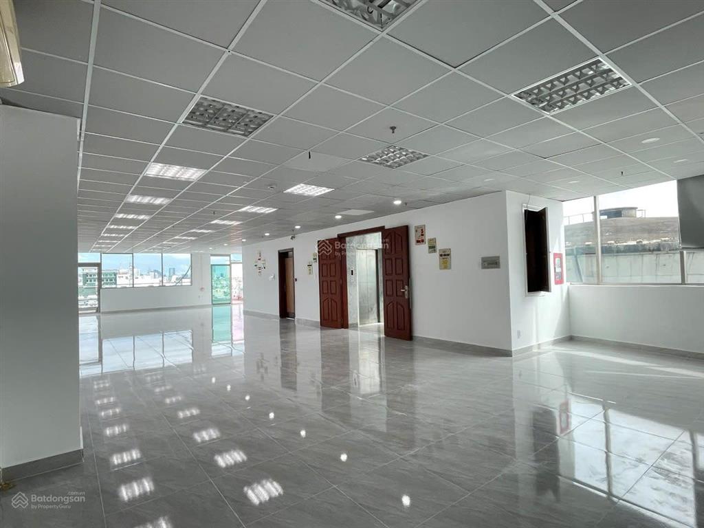 Cho thuê văn phòng hồ văn huê dt 180m2