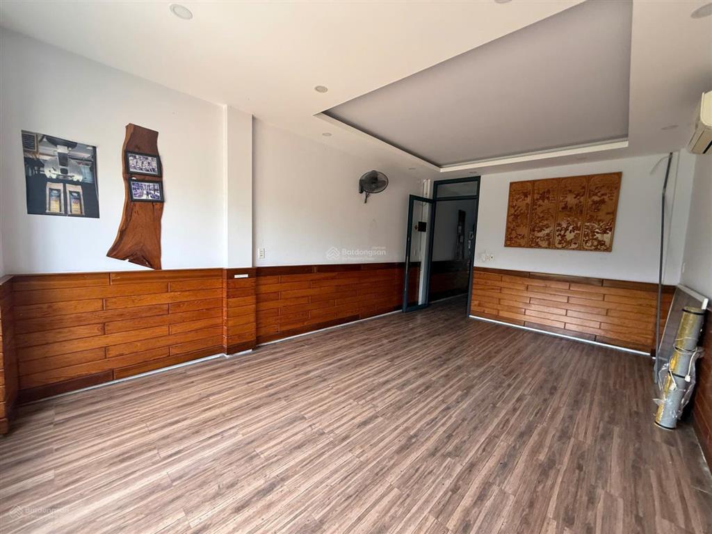 Cho thuê văn phòng bình thạnhdt 100m2 giá chỉ 13 triệu