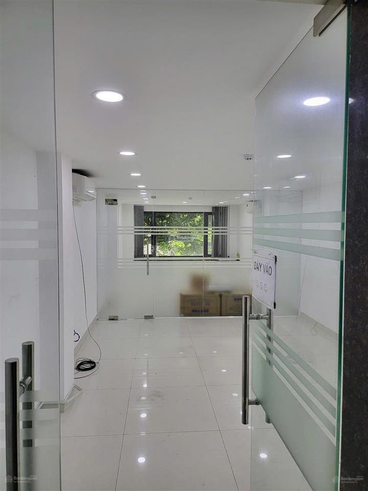 Văn phòng 100m2 lầu 1 tân bình giá rẻ 13,9 triệu