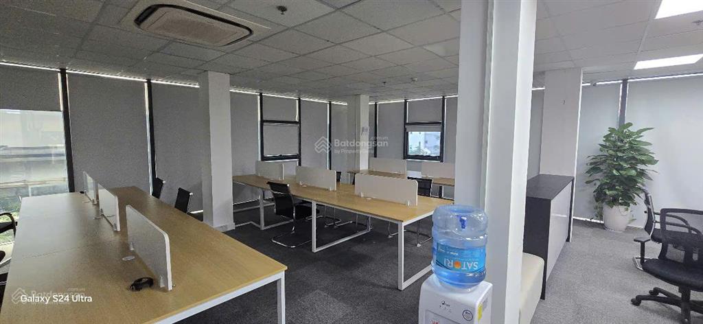 Văn phòng 160m2 full nội thất ở nguyễn huy tưởng giá rẻ chỉ 55 triệu