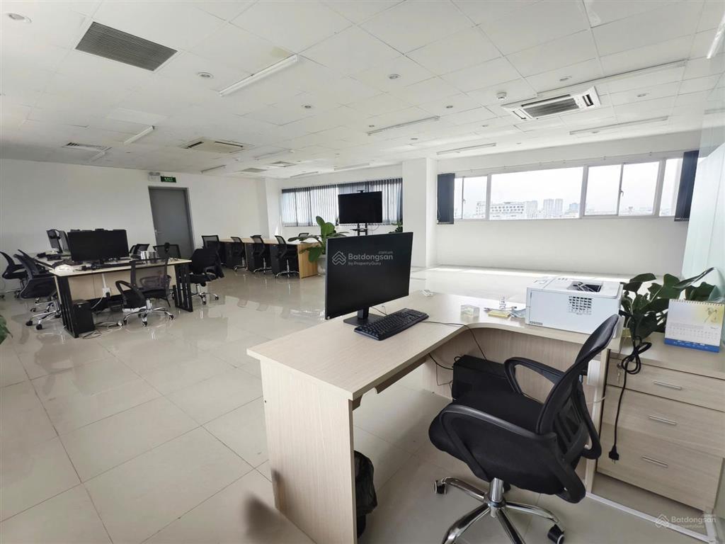 Văn phòng 140m2 full nội thất ở đinh bộ lĩnh giá rẻ chỉ 9$/m2