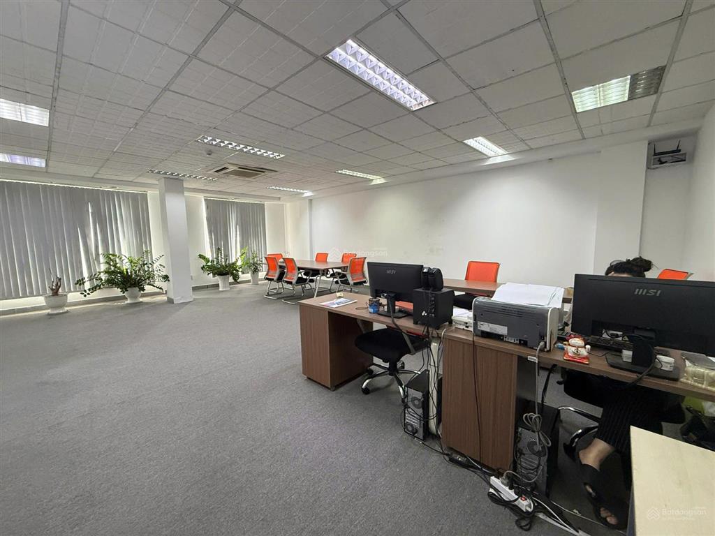 Văn phòng 60m² full nội thất ở hoàng việt giá rẻ chỉ 19 triệu
