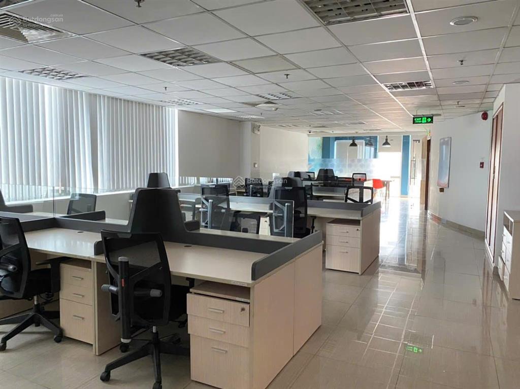 Văn phòng 200m2 ở cộng hoà giá rẻ chỉ 11$/m2