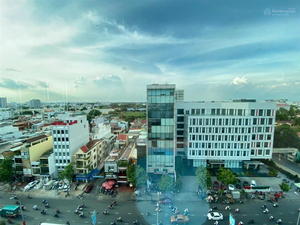 Văn phòng 200m2 ở cộng hoà giá rẻ chỉ 11$/m2