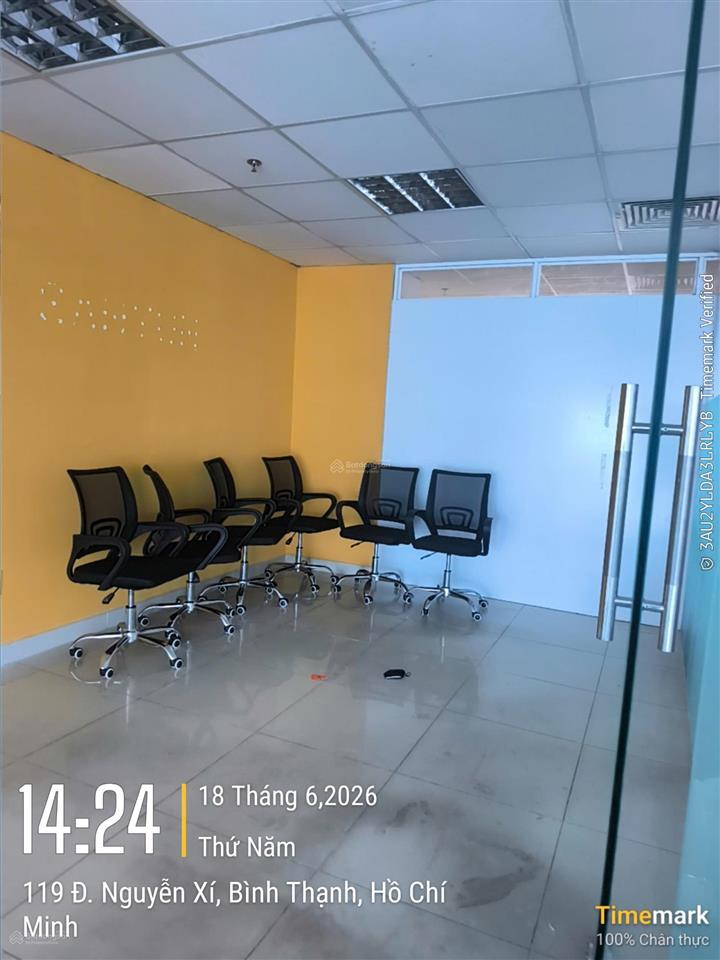 Cho thuê văn phòng full nội thất 113m2, sẵn 2 phòng tại nguyễn xí, giá rẻ