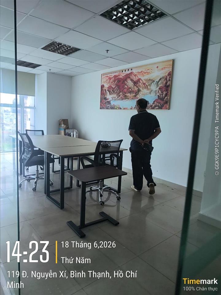 Cho thuê văn phòng full nội thất 113m2, sẵn 2 phòng tại nguyễn xí, giá rẻ