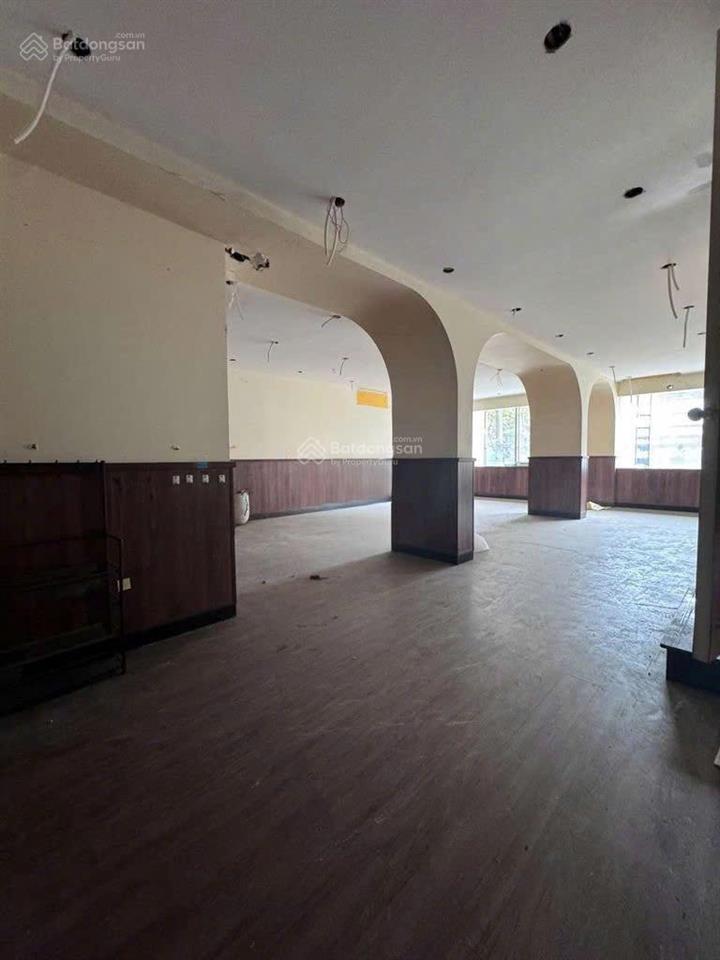 Cho thuê nhà nguyên căn 600m2 tại đồng đen giá chỉ 45 triệu