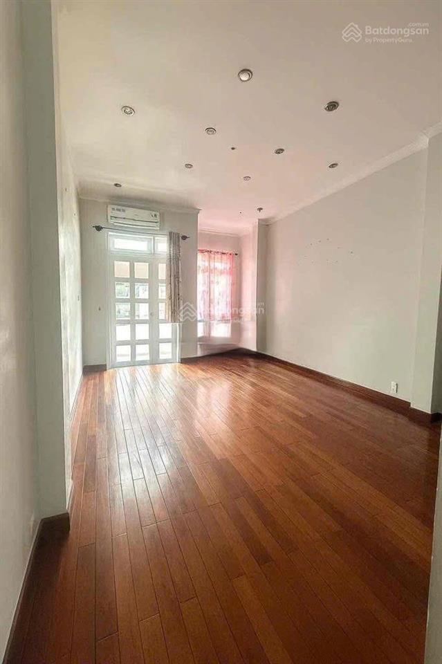 Nhà nguyên căn mt nguyễn thái bình 4x20m 1 trệt 3 lầu giá thuê 27tr/ tháng