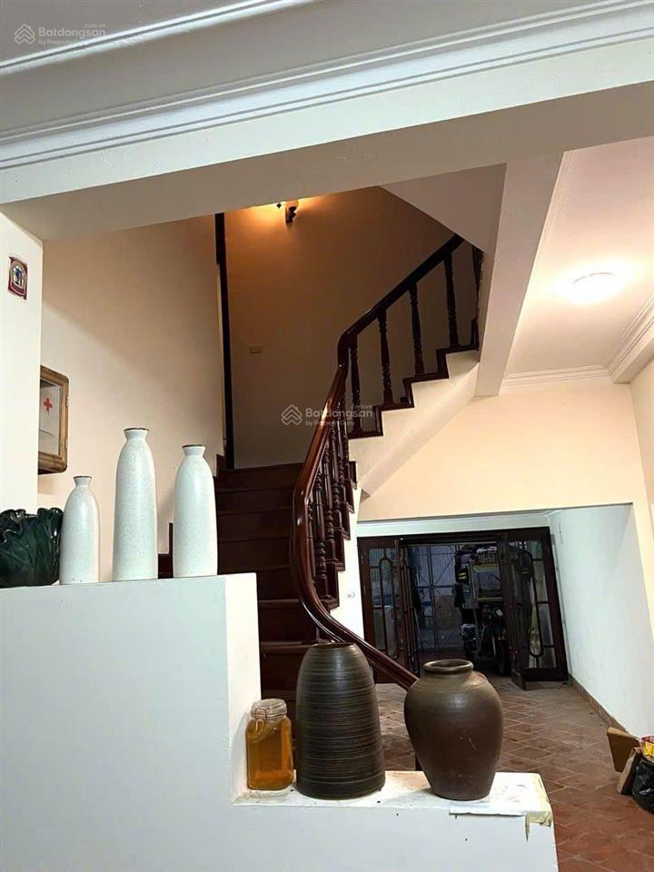 Cho thuê nhà nguyên căn khu k300 nguyễn minh hoàng, tân bình 5x20m 1 trệt 4 lầu 25tr/tháng