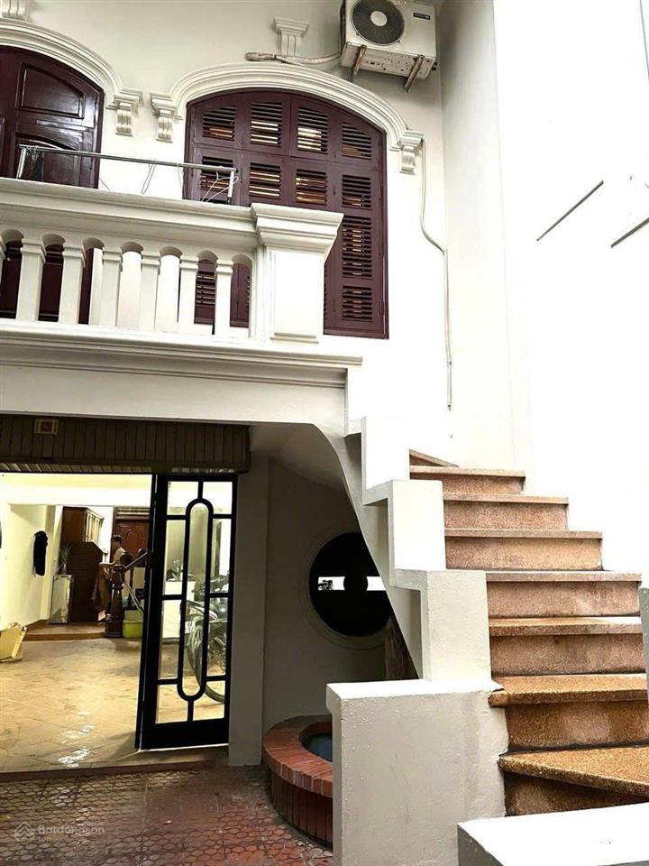 Cho thuê nhà nguyên căn khu k300 nguyễn minh hoàng, tân bình 5x20m 1 trệt 4 lầu 25tr/tháng
