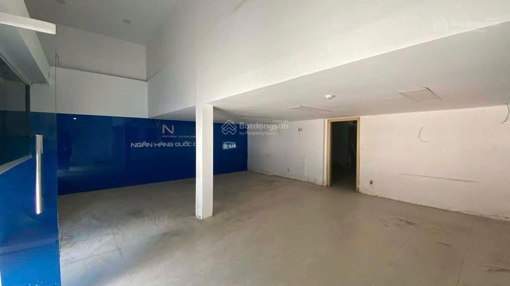 Cho thuê tòa nhà văn phòng 8mx17m tân bình giá rẻ