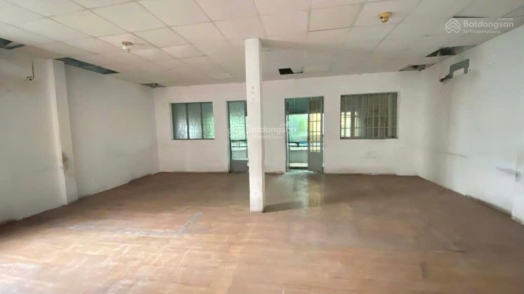 Cho thuê tòa nhà văn phòng 8mx17m tân bình giá rẻ