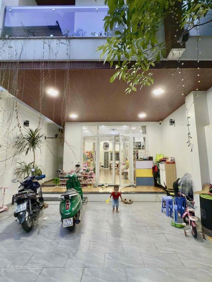 Cho thuê nhà mt bạch đằng, tân bình 6x18m 1 trệt 2 lầu