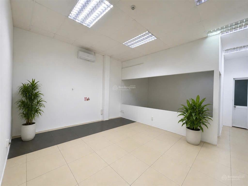 Cho thuê sàn văn phòng phan xích long p2 phú nhuận  127m2 giá 19 triệu có hỗ trợ nội thất