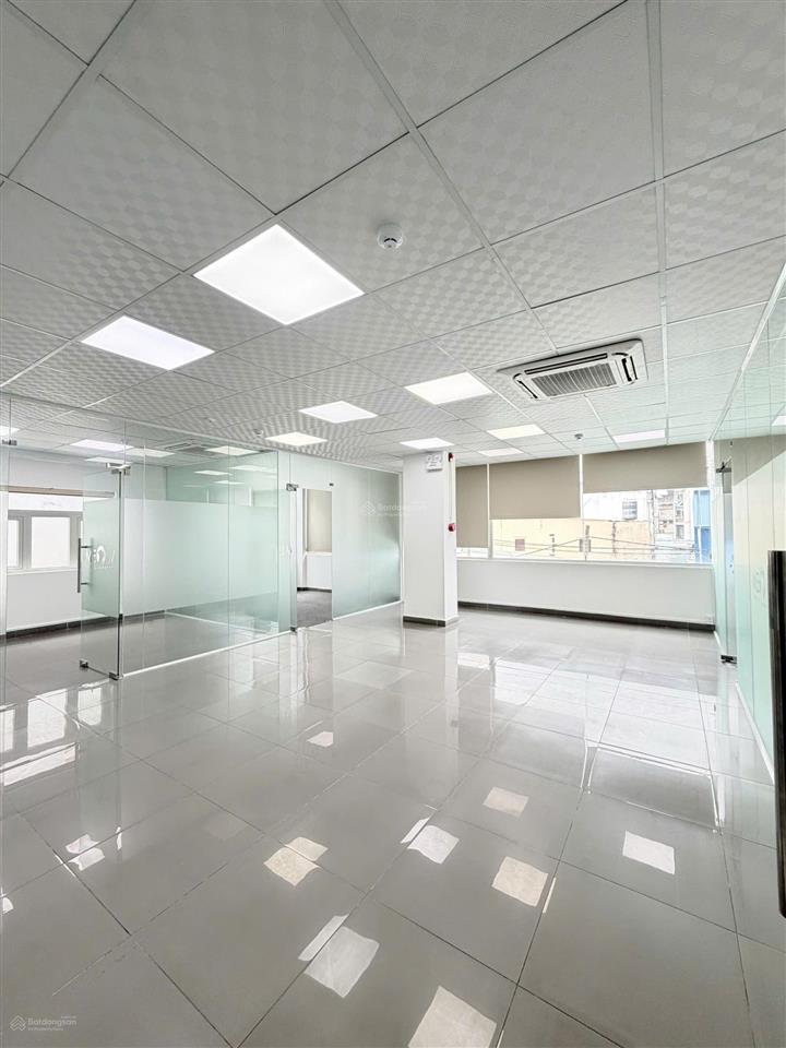 Tòa nhà vp có thang máy  cho thuê sàn văn phòng nguyễn đình chính p11 phú nhuận  97m2 giá 15tr