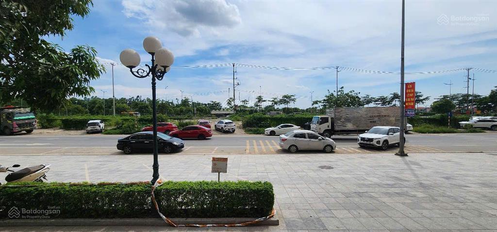 Chính chủ cần cho thuê shophouse 4 tầng, giá chỉ 16 triệu/tháng, sửa chữa, ô tô đỗ