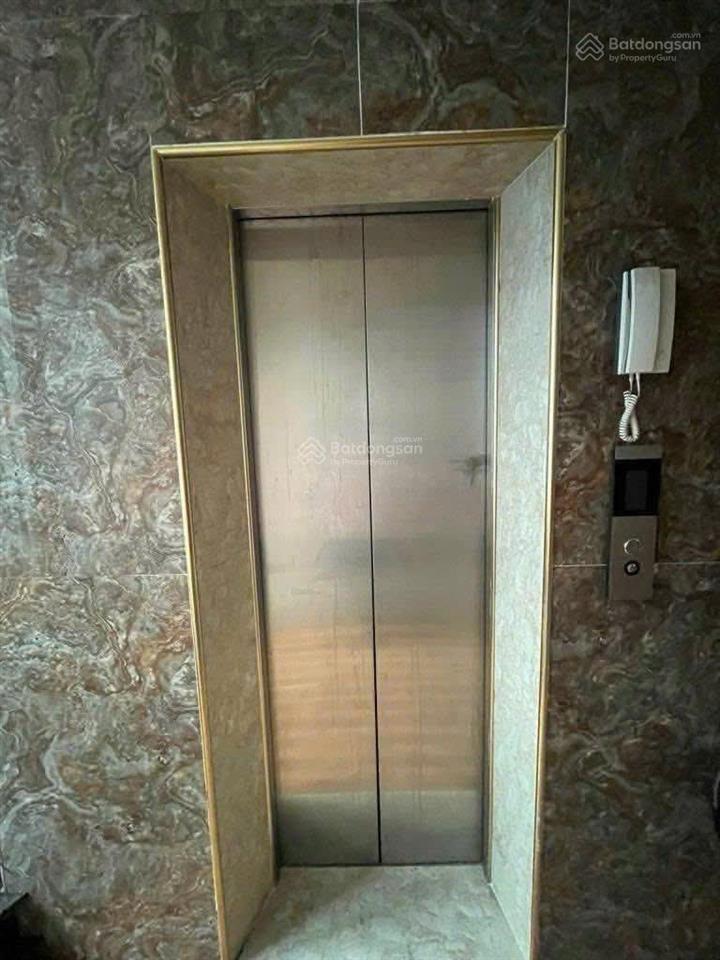 Chính chủ cho thuê nhà 4 tầng 1 tum mặt đường quốc lộ 3 kinh doanh có thang máy