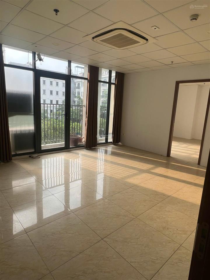 Chính chủ cần cho thuê 800m2 sàn thương mại tsg lotus sài đồng long biên