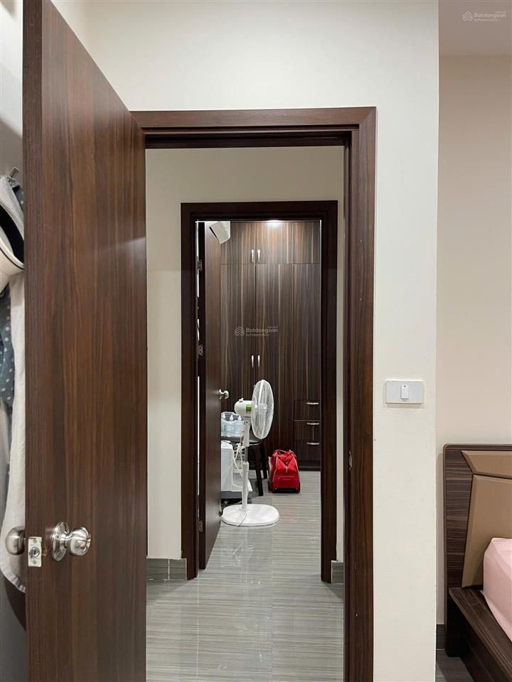 Căn hộ bán 2 phòng ngủ giá tốt thị trường 66m2, giá 4 tỷ 150 bao thuế phí sang tên