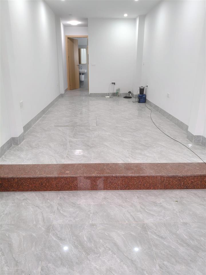 Hạ giá gấp! bán nhà đường la phù, đông la. 35m2*5t. mt 6m. xây mới. 3p. ba bước ra ô tô. nhỉnh 3 tỷ