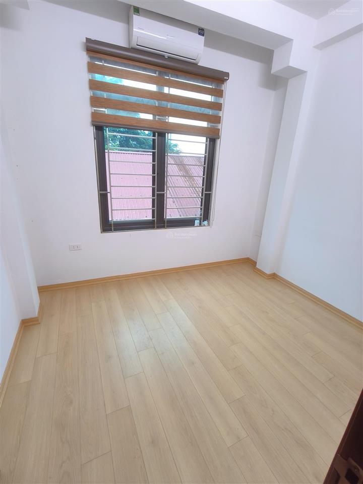Hiếm! cho thuê nhà phố văn cao, liễu giai. 90m ra đường ô tô tránh. 50m2*4t, 4pn, đồ cơ bản