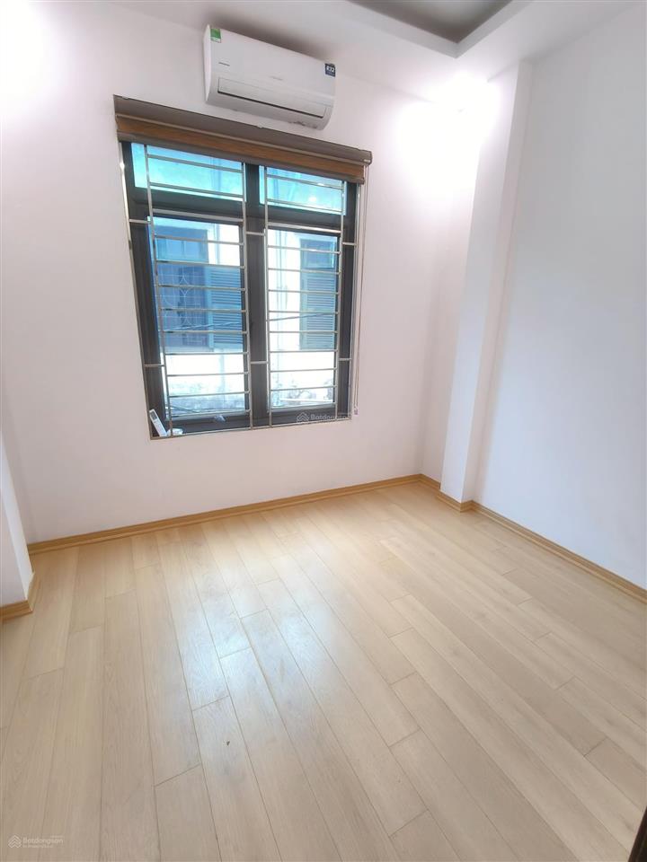 Hiếm! cho thuê nhà phố văn cao, liễu giai. 90m ra đường ô tô tránh. 50m2*4t, 4pn, đồ cơ bản