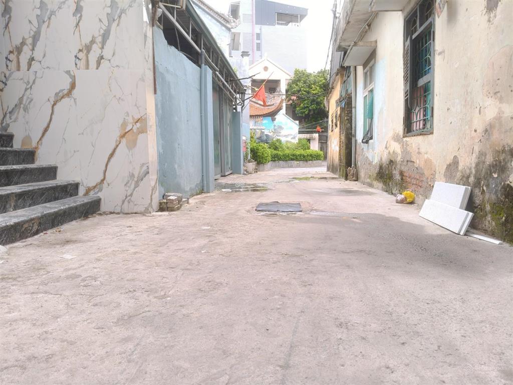 Hiếm! cho thuê nhà phố văn cao, liễu giai. 90m ra đường ô tô tránh. 50m2*4t, 4pn, đồ cơ bản