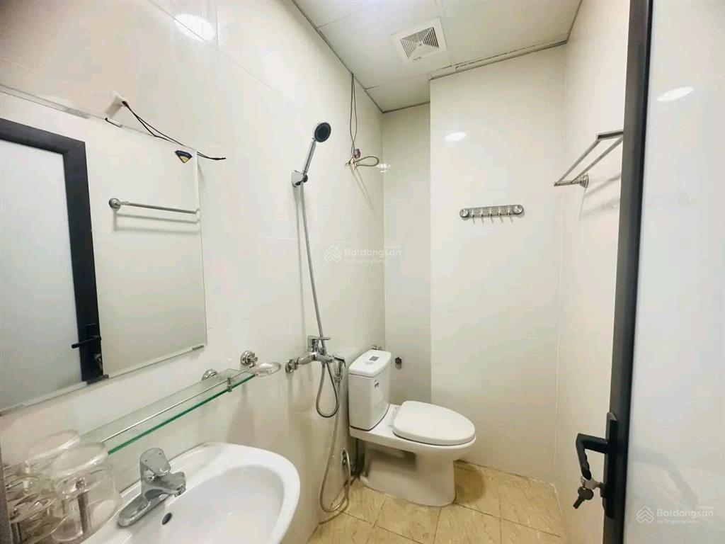 Hiếm! cho thuê nhà phố văn cao, đội cấn. 20m ra đường ô tô. 23m2*4t, 2pn. đủ đồ cơ bản. 6.8tr/tháng