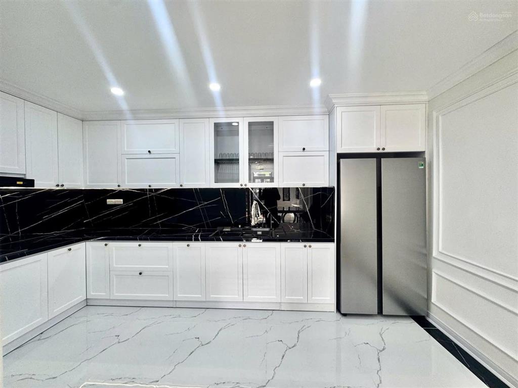 Hiếm! nhà phố yên hòa gần nguyễn khang. ở, kd online đỉnh. 60m2 x 3,5t. vf3 đỗ cửa. 50m ra phố