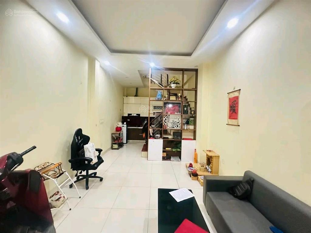 Hiếm! cho thuê nhà phố linh lang, đội cấn. ngõ 3m. 20m ra đường ô tô. 40m2 x 3,5t. 3pn. full đồ