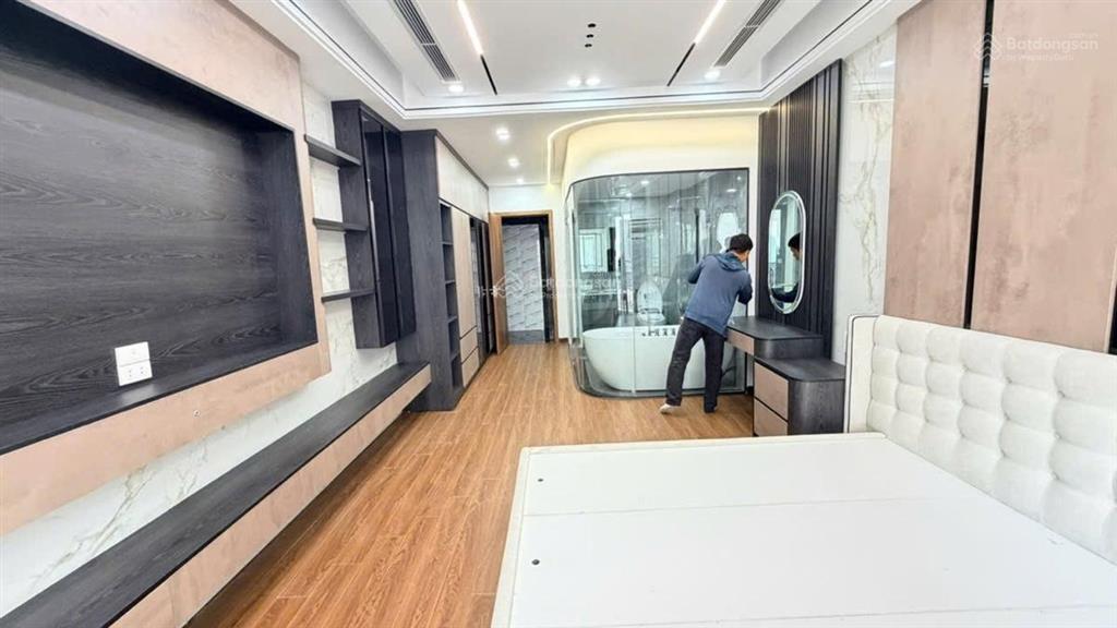 Hiếm! đào tấn. linh lang. ngõ 8m, thông, kd, vp cty đỉnh. 75m2 x 5 tầng, 8 phòng, 2 thoáng.