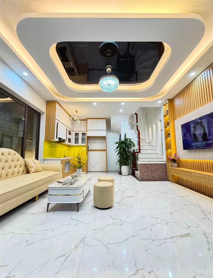 Hạ giá cực sốc! cần bán gấp nhà phố hoàng quốc việt. 40m ra đường ô tô tránh. 58m2 x 4t. mt 6m