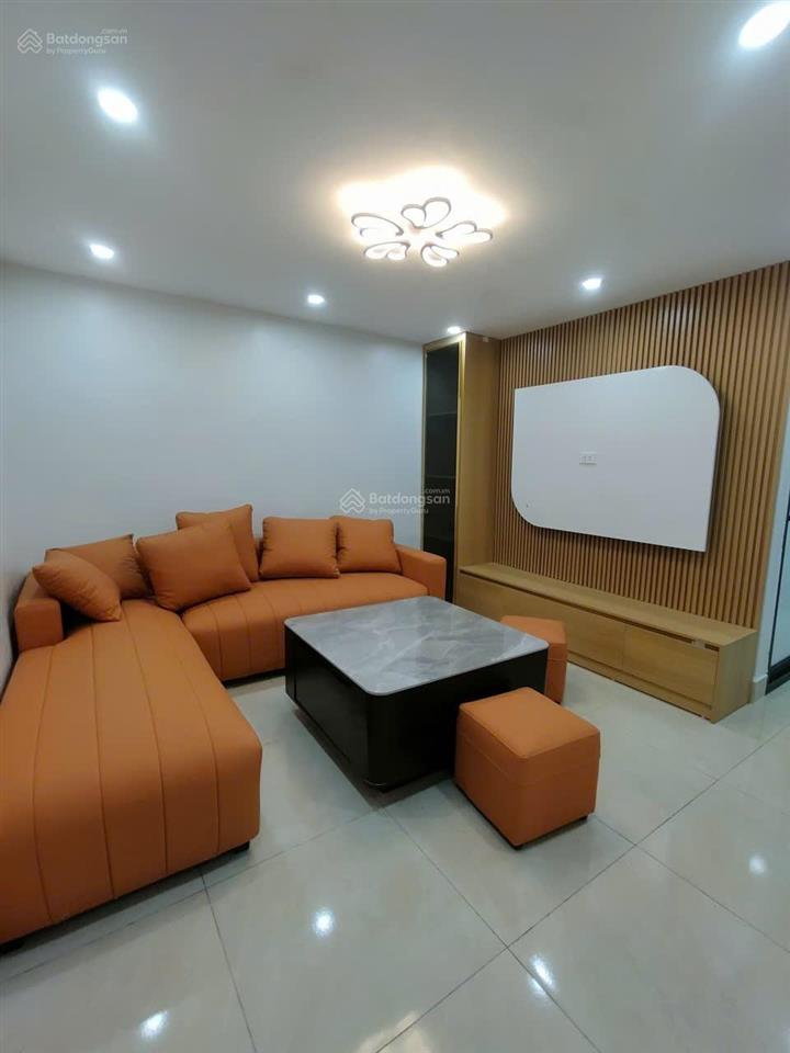 Chính chủ cho thuê chtt thành công, láng hạ, 65m2. 2pn, 2wc. full nội thất xịn sò. 2 thoáng