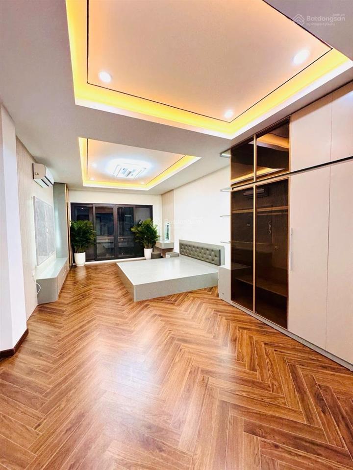 Hiếm! cho thuê gấp nhà phố kim mã, đào tấn. 80m2*5t, thang máy. 6pn. gara ô tô, ngõ thông. ở, cty