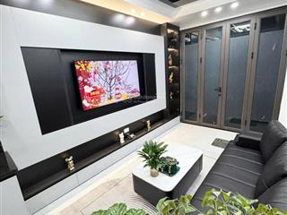 Cho thuê gấp nhà phố linh lang, đội cấn. ngõ 3m. 30m ra đường ô tô tránh. 40m2 x 5t. 3pn. full đồ