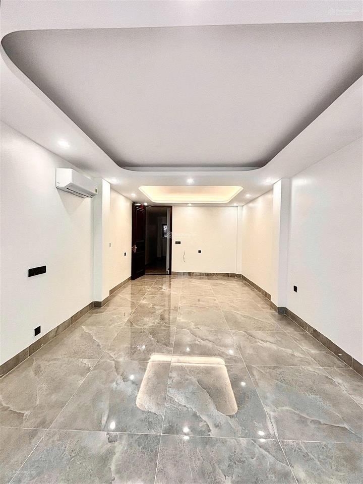 Hiếm!văn cao, hoàng hoa thám. ba bước ra đường ôtô. 50m² * 6tầng. thang máy. full nội thất xịn sò.