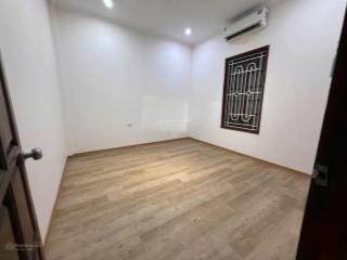Hiếm! cho thuê nhà phố đội cấn, văn cao. vf3 đỗ cửa. dt 19m2*4t. 2pn, 3đh, tủ lạnh, máy giặt