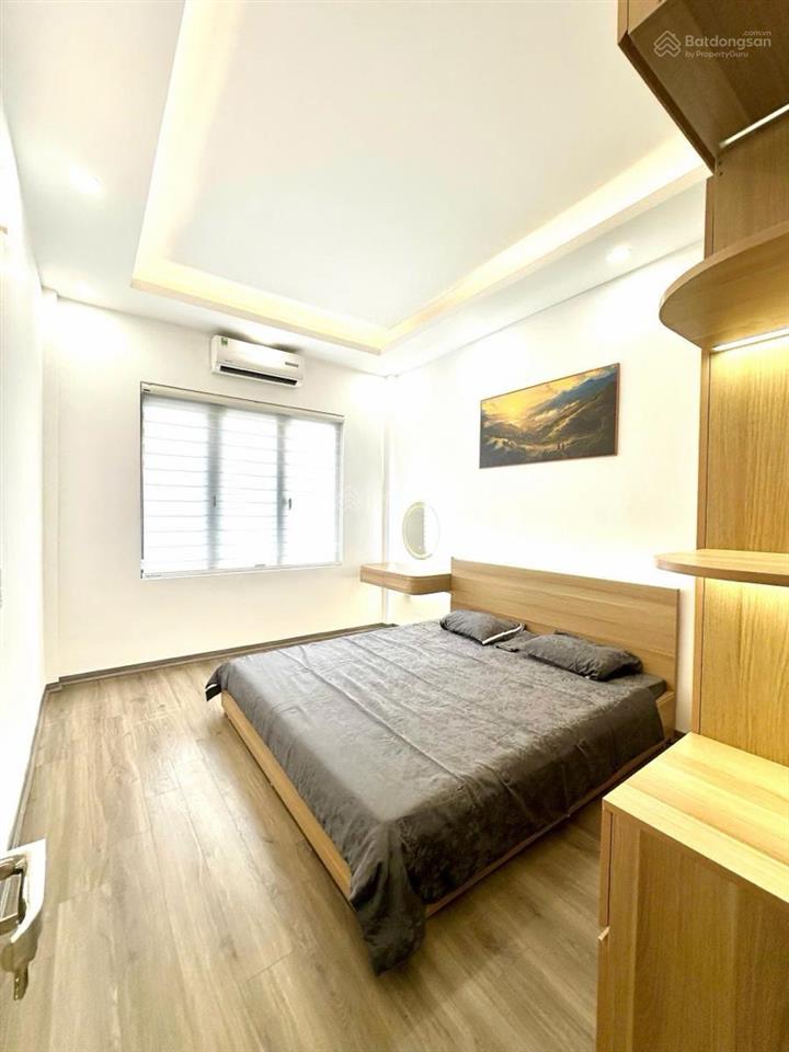 Cực ngon! bán nhà đường đội cấn, vạn bảo. 45m2*5tầng. mt 5,5m, ngõ 3m. ba bước ra phố, ở, kd online