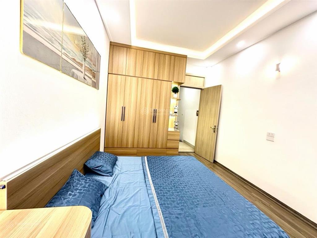 Cực ngon! bán nhà đường đội cấn, vạn bảo. 45m2*5tầng. mt 5,5m, ngõ 3m. ba bước ra phố, ở, kd online