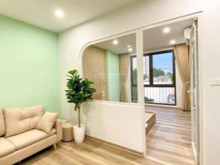 Bán gấp căn hộ dịch vụ hạ yên quyết. 70m2*7tầng. mt 4,5m. 16 pnkk, t. máy. dòng tiền 100tr/tháng