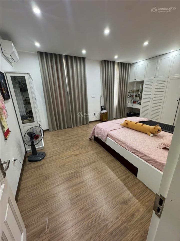 Cực đẹp! cho thuê nhà phố đào tấn, linh lang. 45m2*5t. 3pn. đủ đồ cơ bản phù hợp ở, bán hàng online