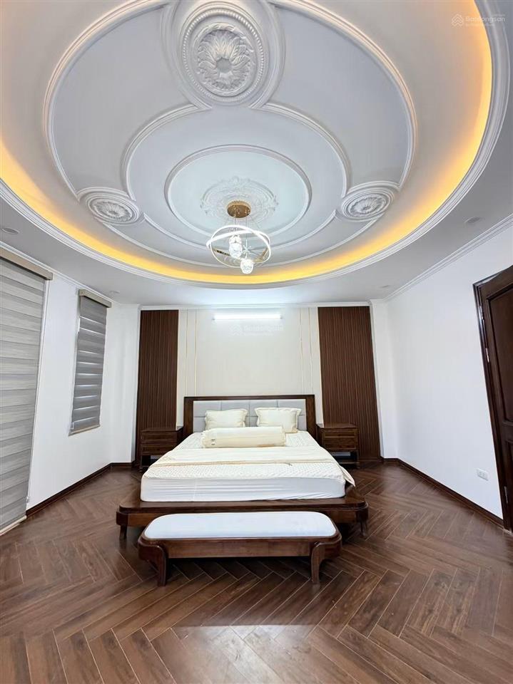 Cực đẹp! cho thuê nhà phố nguyễn chí thanh, chùa láng. 70m2*5t, 6pn. đường hè 6,5m. nhà mới