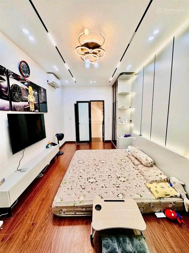 Hiếm! bán gấp nhà đường kim mã, ngọc khánh. dt 30m2*5t. 3pn. nhà mới. ở, online, kd đỉnh