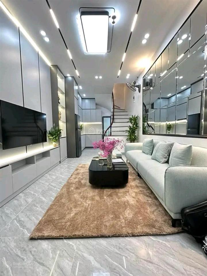 Hiếm! bán gấp nhà đường kim mã, ngọc khánh. dt 30m2*5t. 3pn. nhà mới. ở, online, kd đỉnh