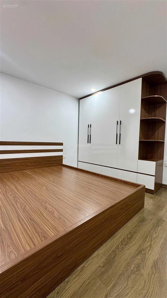 Hiếm! cho thuê gấp chtt tầng 2 đường kim mã, ngọc khánh. 100m2, 3pn, 2wc. full nội thất