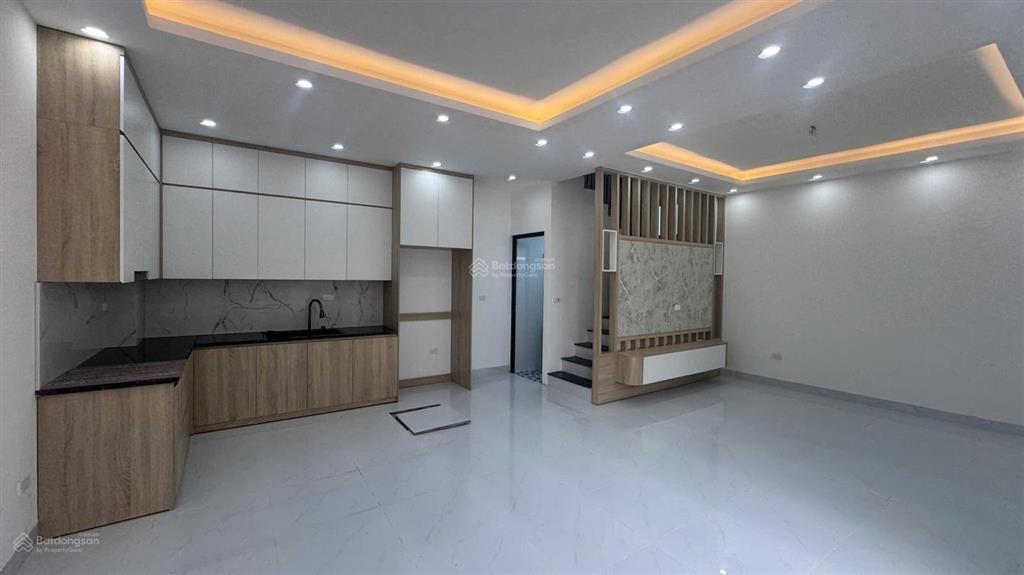 Quá đẹp! xây mới! chỉ 4tr. ô tô vào nhà. cho thuê nhà đường tân phú. dt 50m2*4t. mt 6m. lô góc