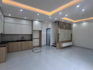 Quá đẹp! xây mới! chỉ 4tr. ô tô vào nhà. cho thuê nhà đường tân phú. dt 50m2*4t. mt 6m. lô góc